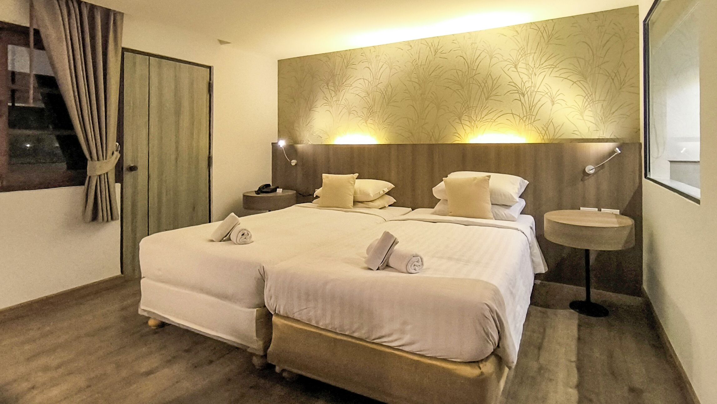 deluxe room with garden view  | 1 bedroom, premium bedding, minibar, free wifi