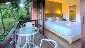 Deluxe Room With Mountain View  | Garden view