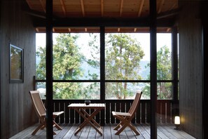 1 bedroom, minibar, in-room safe, bed sheets - Resort Kumano Club (Kumano)