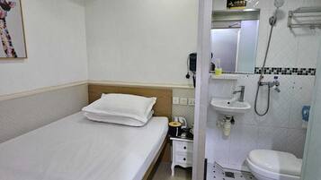 Habitación individual básica | Wifi gratis, ropa de cama y acceso para silla de ruedas