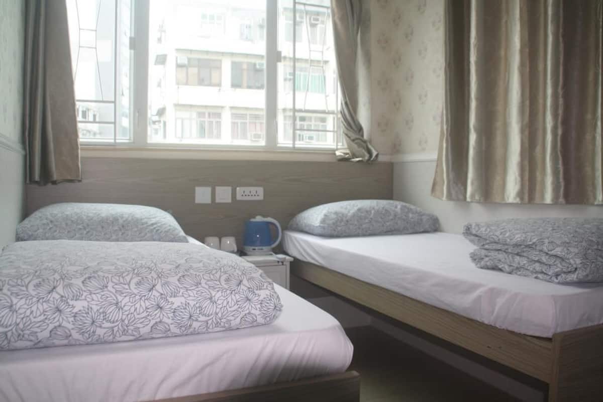 Free WiFi, bed sheets, wheelchair access