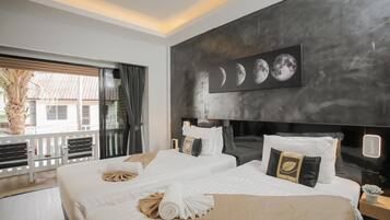 Superior Room with Garden View | Két bảo mật tại phòng, bàn, khu vực làm việc phù hợp cho laptop