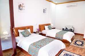 Minibar, in-room safe, desk, blackout curtains - Mei Mei Da Hotel (Siem Reap)