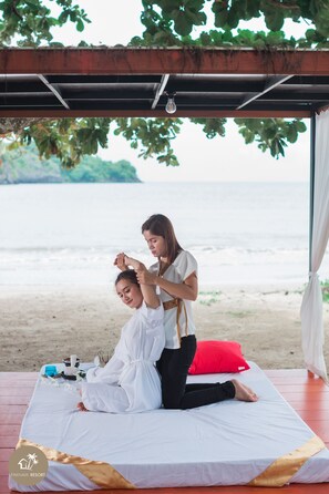 Massage - Pak Nam Resort (La-ngu)