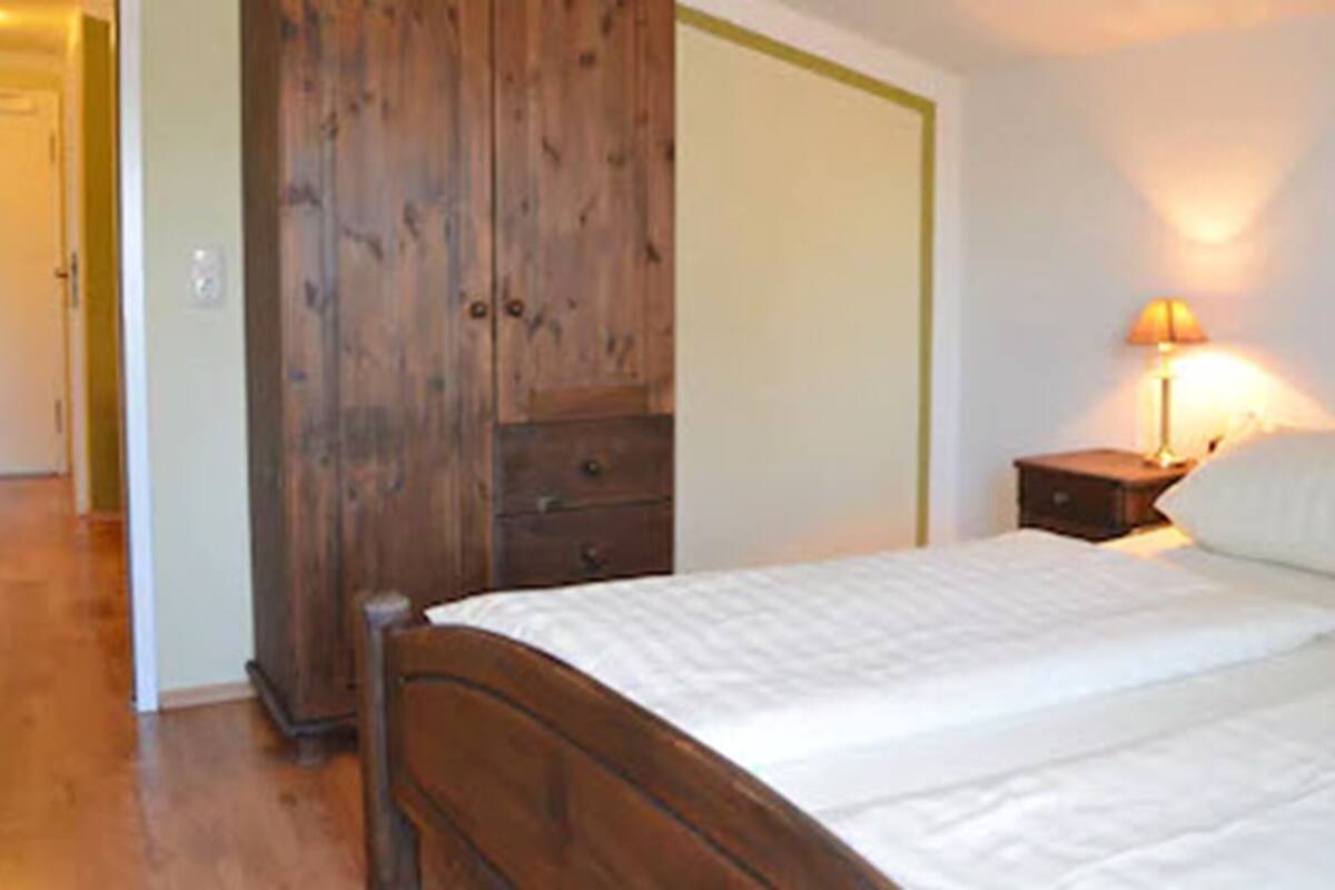 standard double room | desk, free wifi, bed sheets