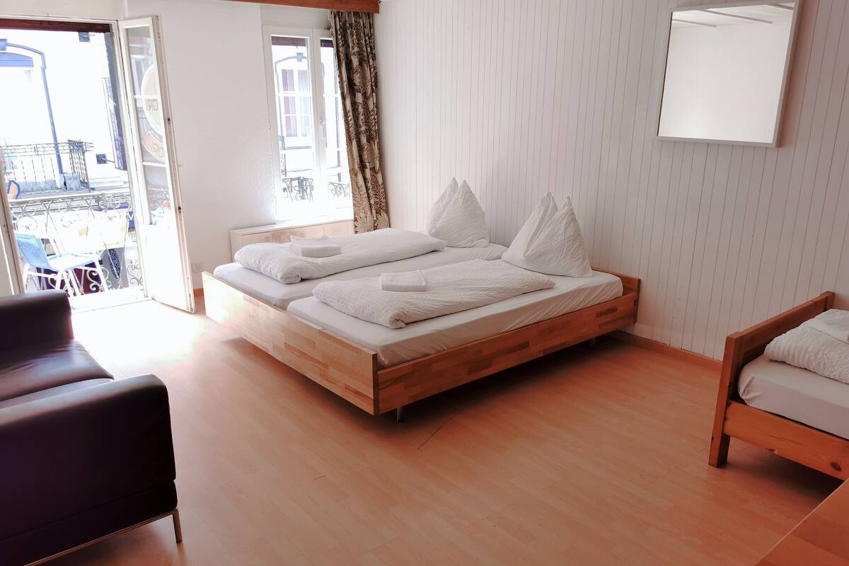 Family Apartment, 2 Bedrooms (add. final cleaning fee CHF 20) | 2 bedrooms, blackout drapes, free WiFi
