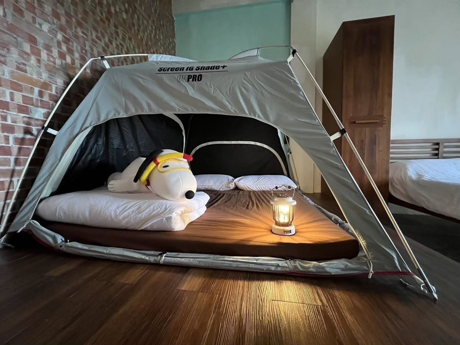 Exclusive-Vierbettzimmer, 2 Doppelbetten, Terrasse, Meerblick | 1 Schlafzimmer, hochwertige Bettwaren, Daunenbettdecken
