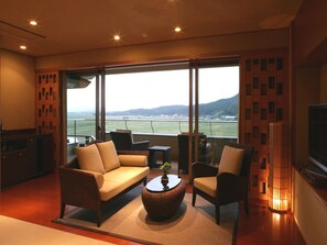 Western Style Suite with Open-air Bath (5F)