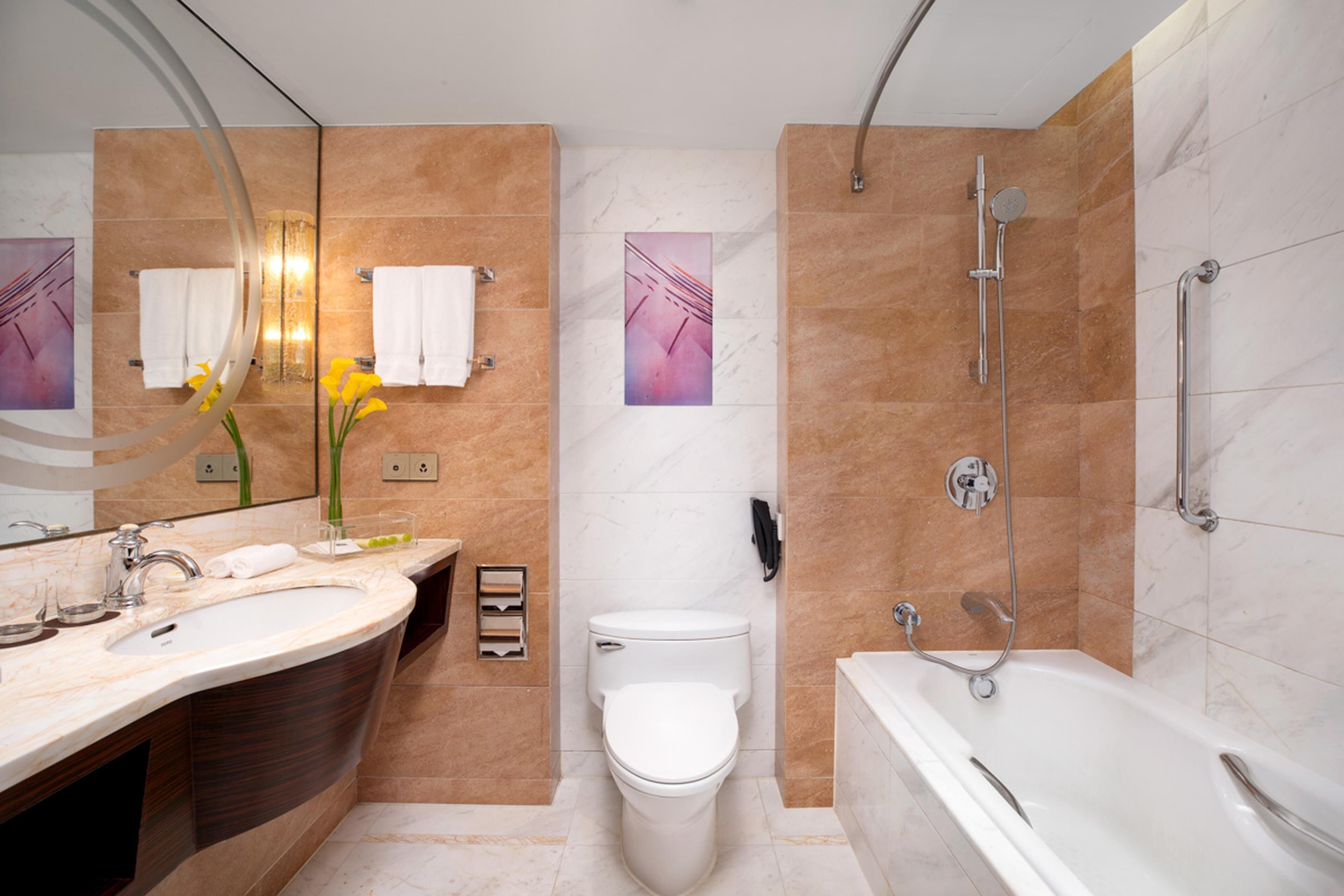 Ensemble douche/baignoire, baignoire relaxante profonde