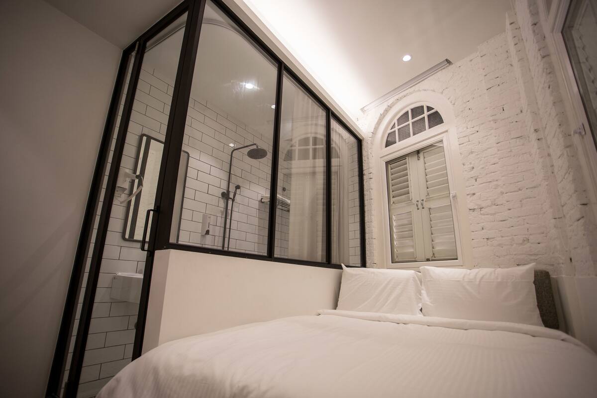 Superior Double Room | Desk, iron/ironing board (on request), WiFi (free)