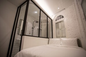 Superior Double Room | Desk, iron/ironing board, free WiFi - The Southern Boutique Hotel (George Town)