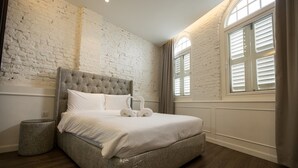 Deluxe Double Room | Desk, iron/ironing board (on request), WiFi (free) - The Southern Boutique Hotel (George Town)