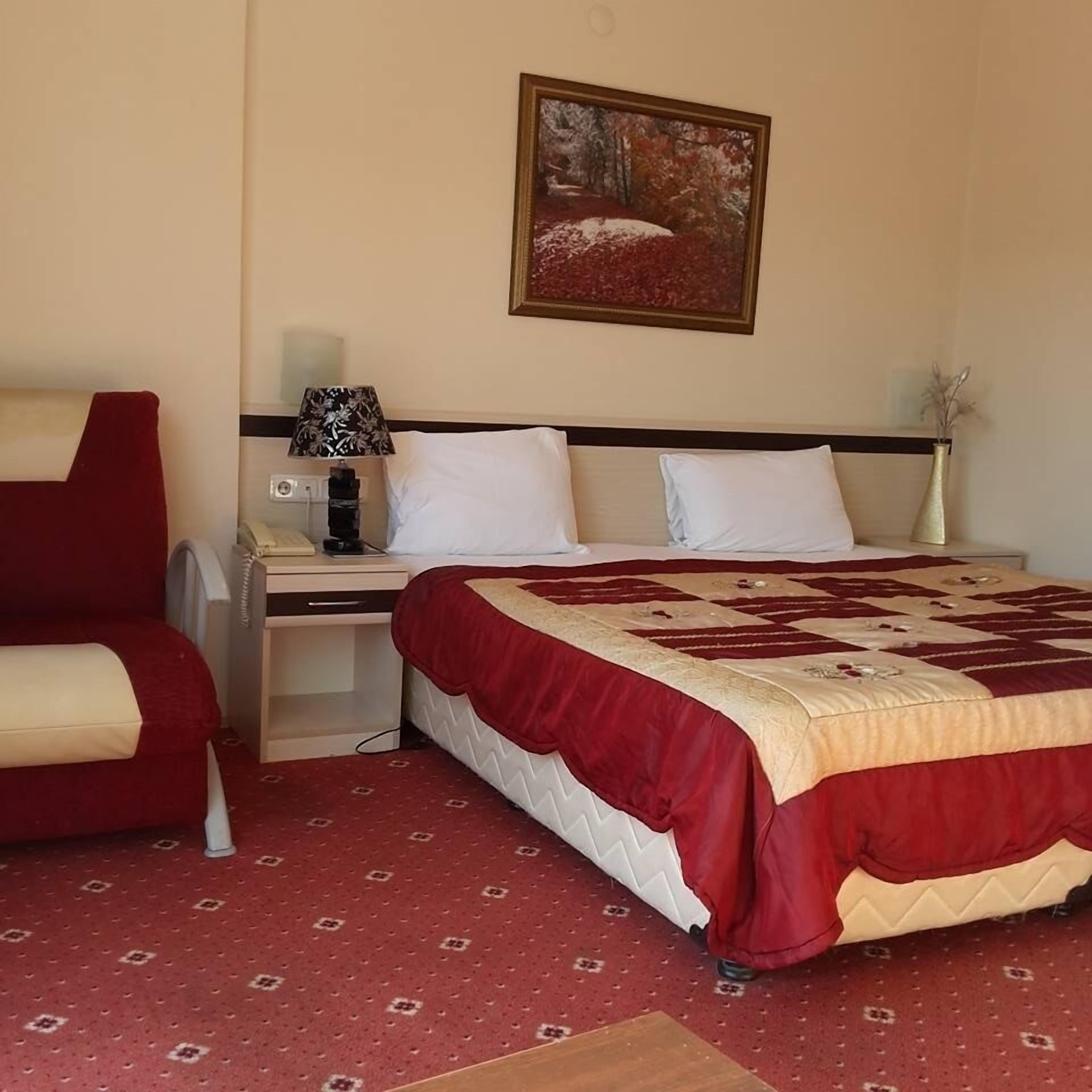 family suite | in-room safe, desk, soundproofing, rollaway beds