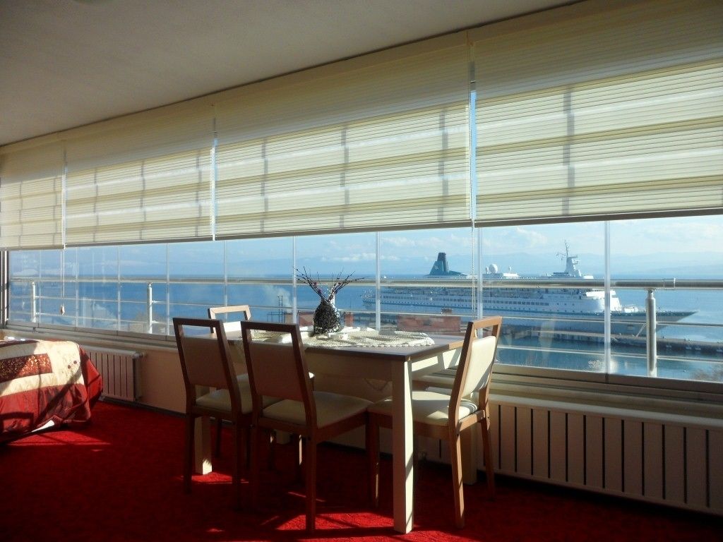 suite | living area | lcd tv