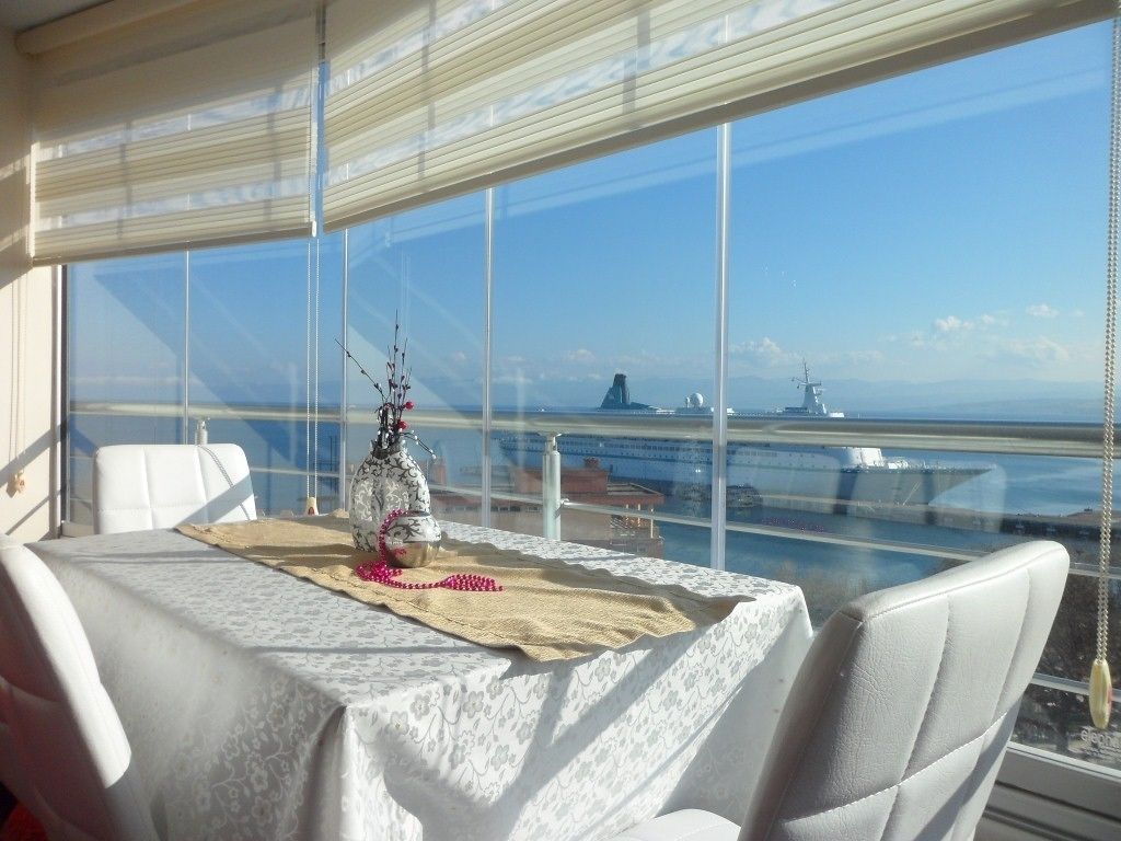 suite | living area | lcd tv