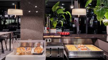 Daily buffet breakfast for a fee
