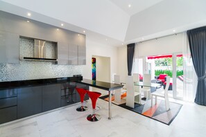 Luxury Villa | In-room dining - Luxury Pool Villa 54 (Pattaya)