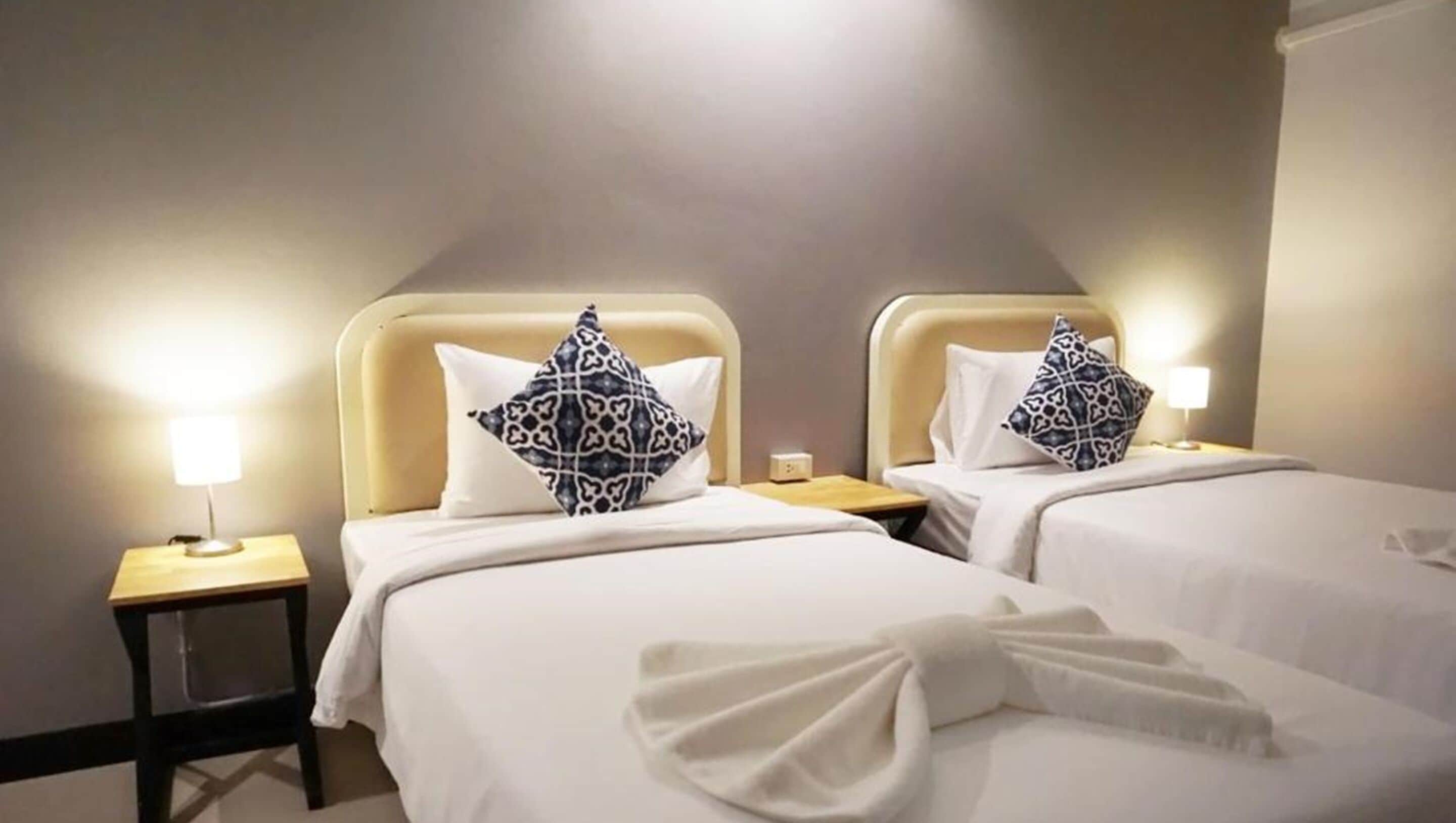 superior twin room (no window) | minibar, individually decorated, desk, blackout curtains