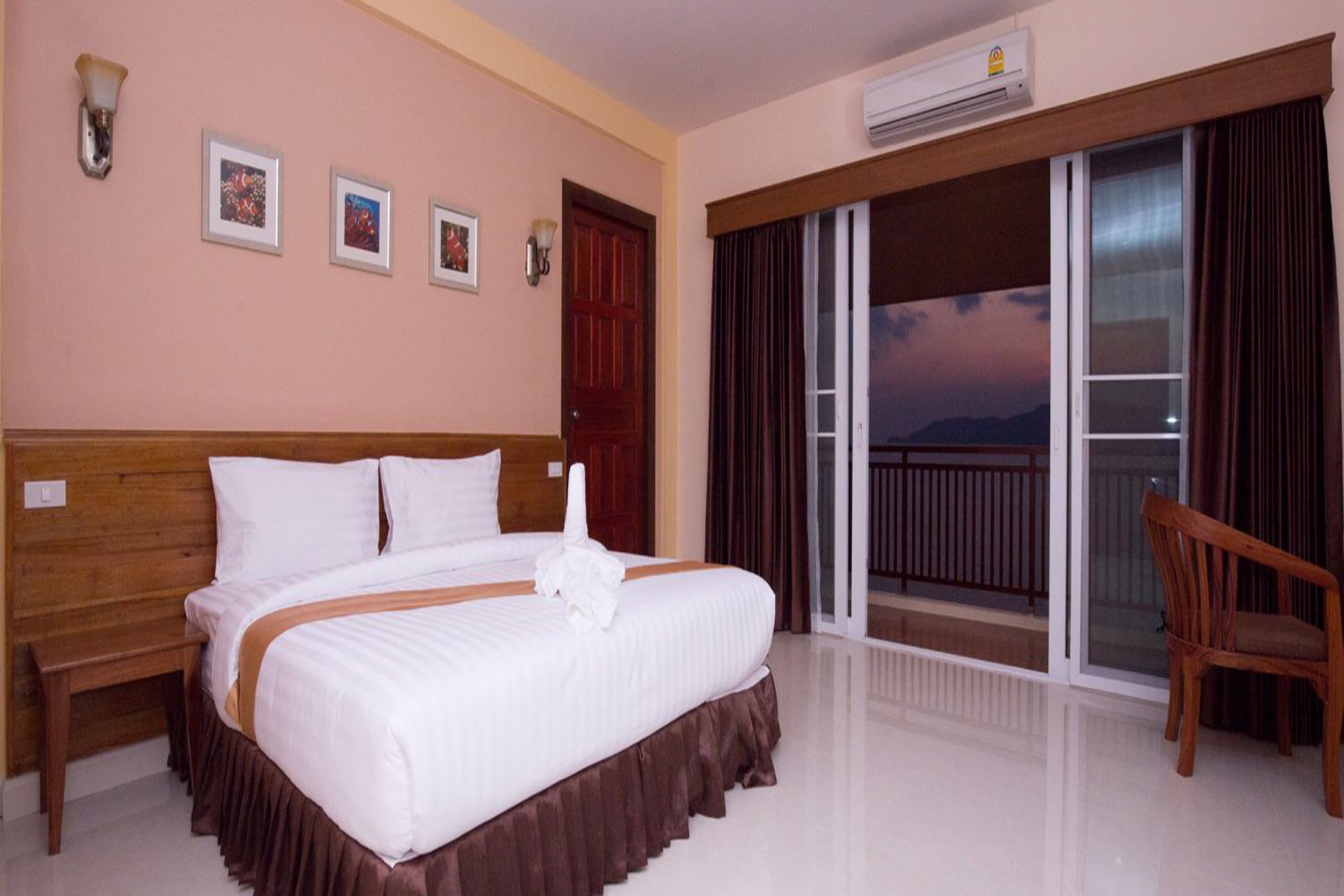 standard room with sea view | 1 bedroom, desk, rollaway beds, free wifi