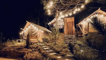 Premium Tent | 1 bedroom, hypo-allergenic bedding, minibar, desk