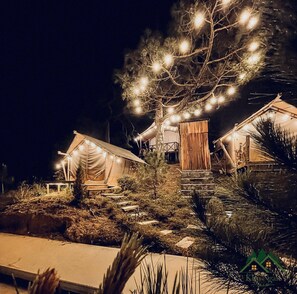 1 habitación, ropa de cama hipoalergénica, minibar y escritorio