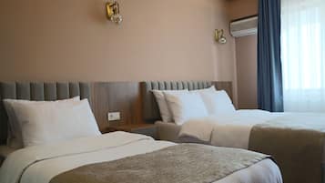 Deluxe Room | Minibar, desk, laptop workspace, free WiFi