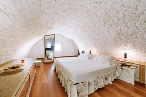 Cubrecamas, colchones con pillow-top y minibar 