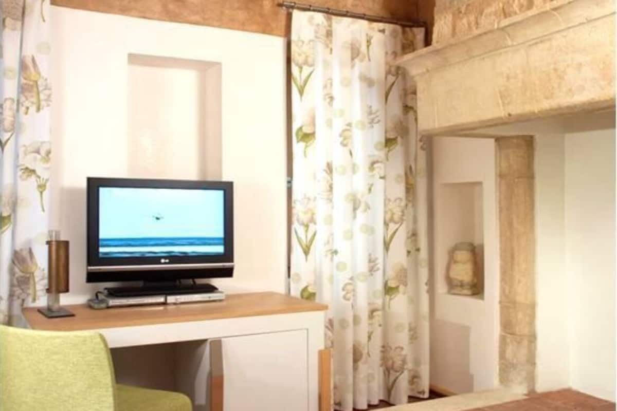 Camera Pensieri | Down comforters, pillowtop beds, minibar, in-room safe