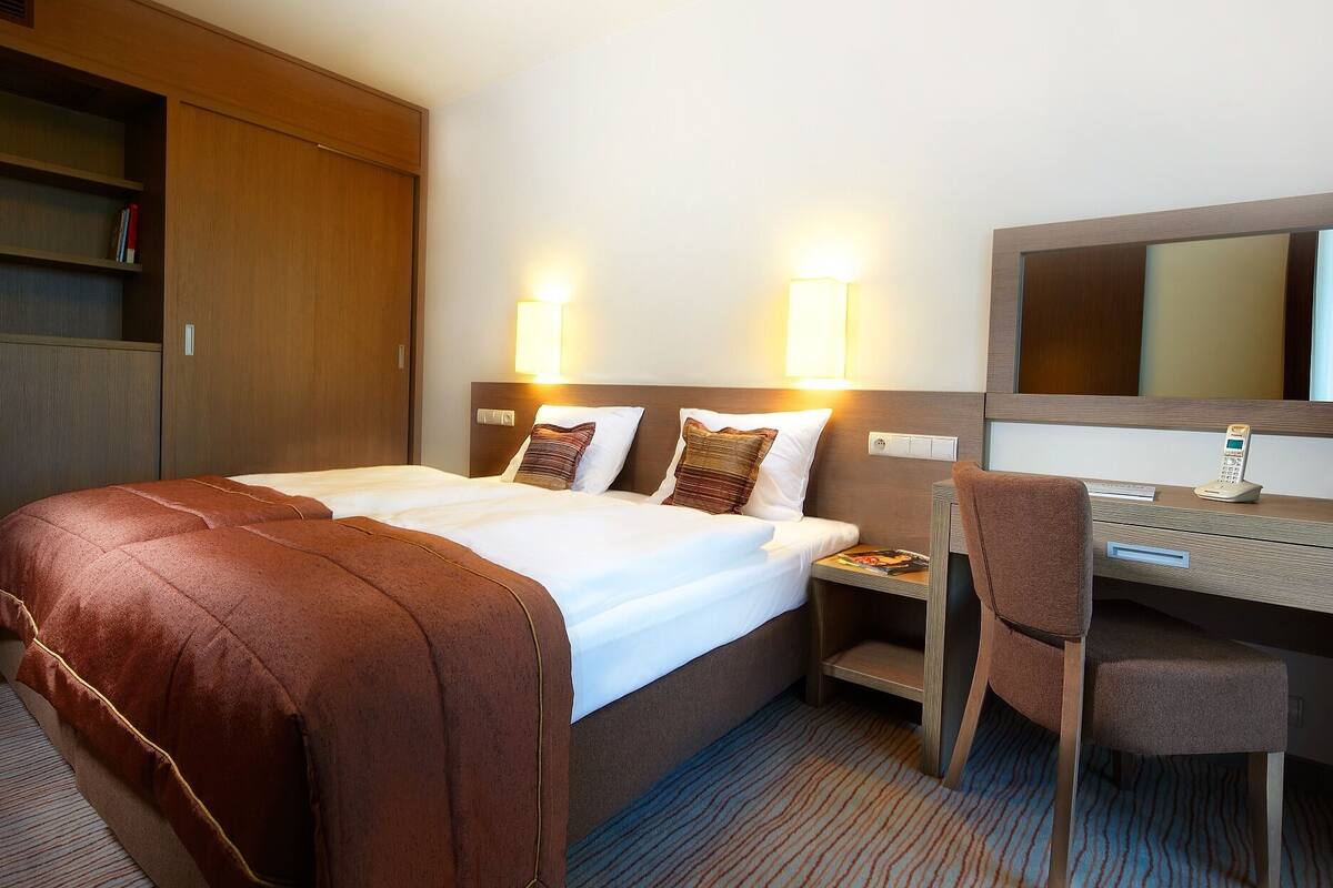 อพาร์ทเมนท์, 1 ห้องนอน, ระเบียง (Comfort Plus) | ครัวขนาดเล็กส่วนตัว | เครื่องชงกาแฟ/ชา, ตู้เย็นเล็ก, กาต้มน้ำไฟฟ้า
