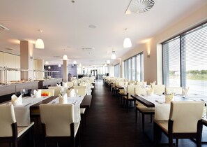 Local and international cuisine - Hotel Baltic Plaza mediSPA & FIT (Kolobrzeg)