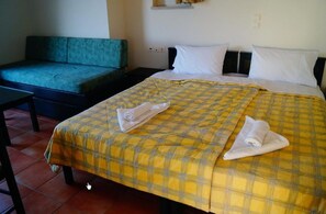 In-room safe, iron/ironing board, free WiFi - Tersanas Beach Lodges (Chania)