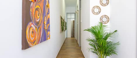 Standard Double or Twin Room, 1 Bedroom, Shared Bathroom, Ground Floor | Hallway