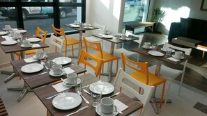Ilmainen päivittäinen buffetaamiainen 