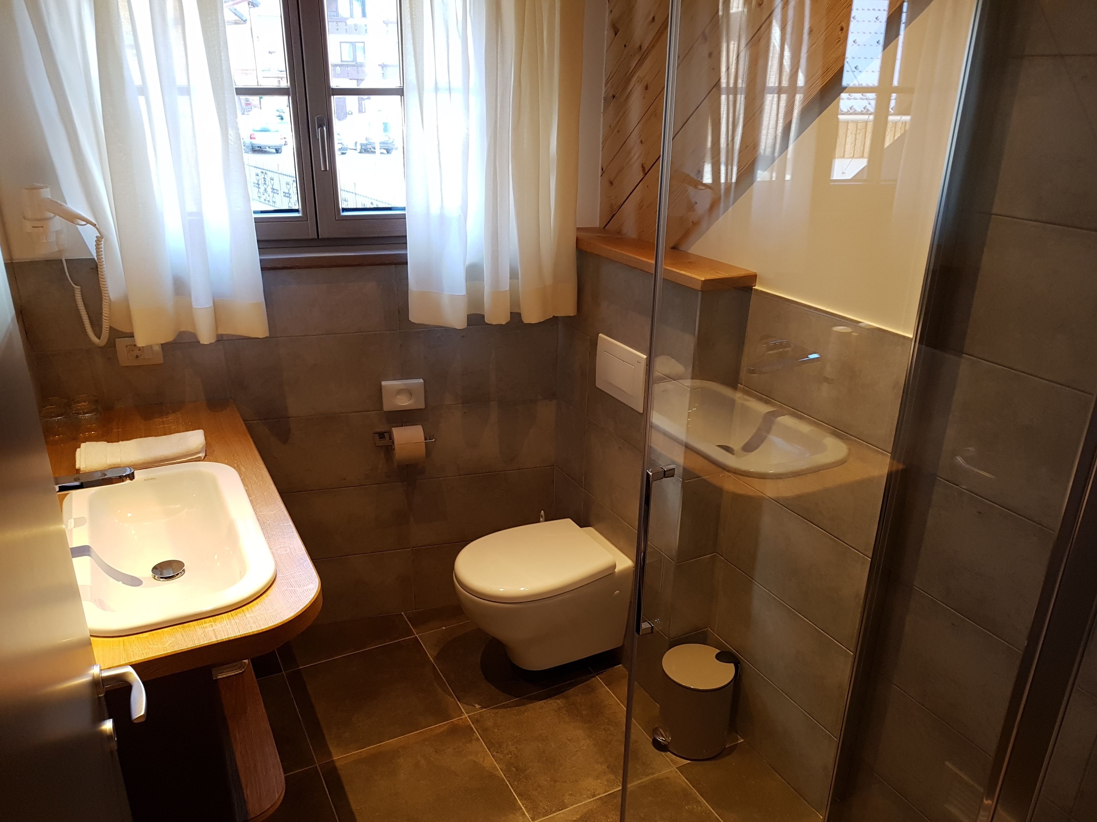 double or twin room | bathroom | shower, free toiletries, hair dryer, towels