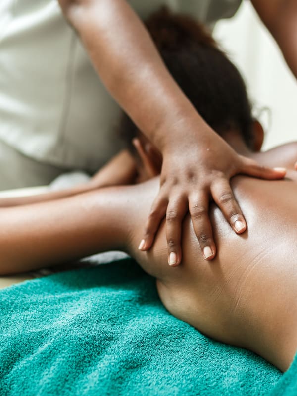 Een Turks bad/hammam, lichaamsbehandelingen, diepe bindweefselmassages