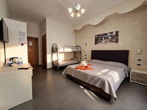 Room - Donn'Anna Bed & Breakfast (Naples)