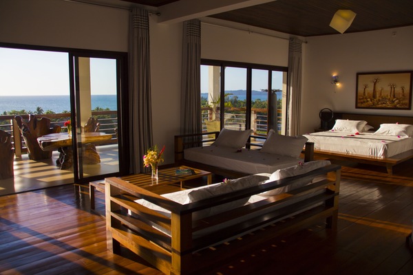 Deluxe Suite, Sea View | Living area