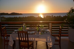 Habitación doble Confort, vista al mar | Servicio a la habitación