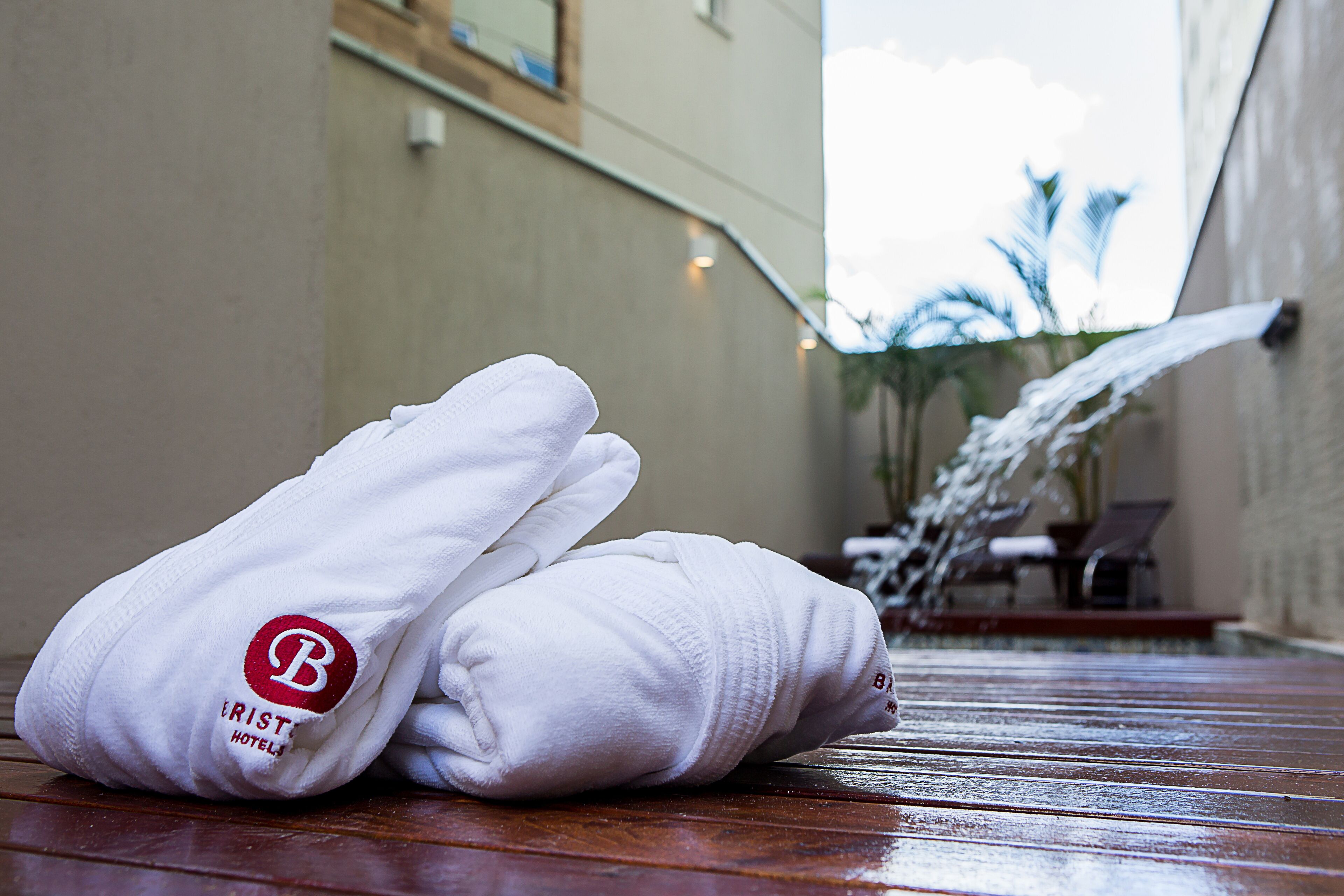 32-inch smart tv with cable channels, tv