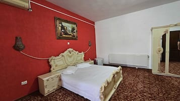 Deluxe-huoneisto | Työpöytä, kannettavalle tietokoneelle sopiva työtila, äänieristys