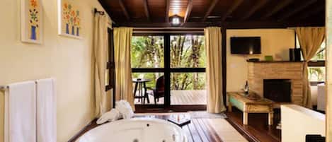 Premium Chalet | Private spa tub