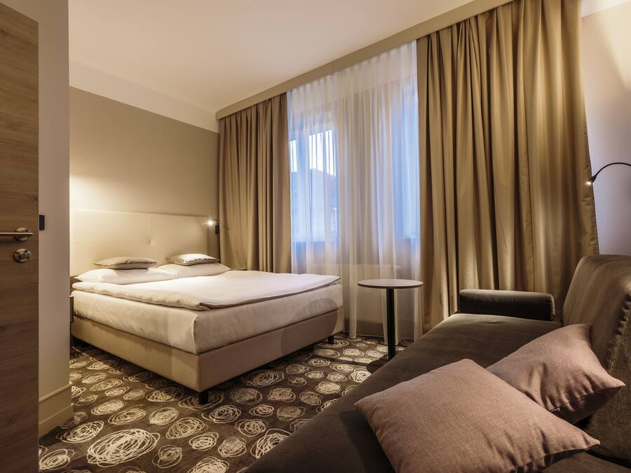 Superior Double Room | Soundproofing, cots/infant beds, free WiFi, bed sheets