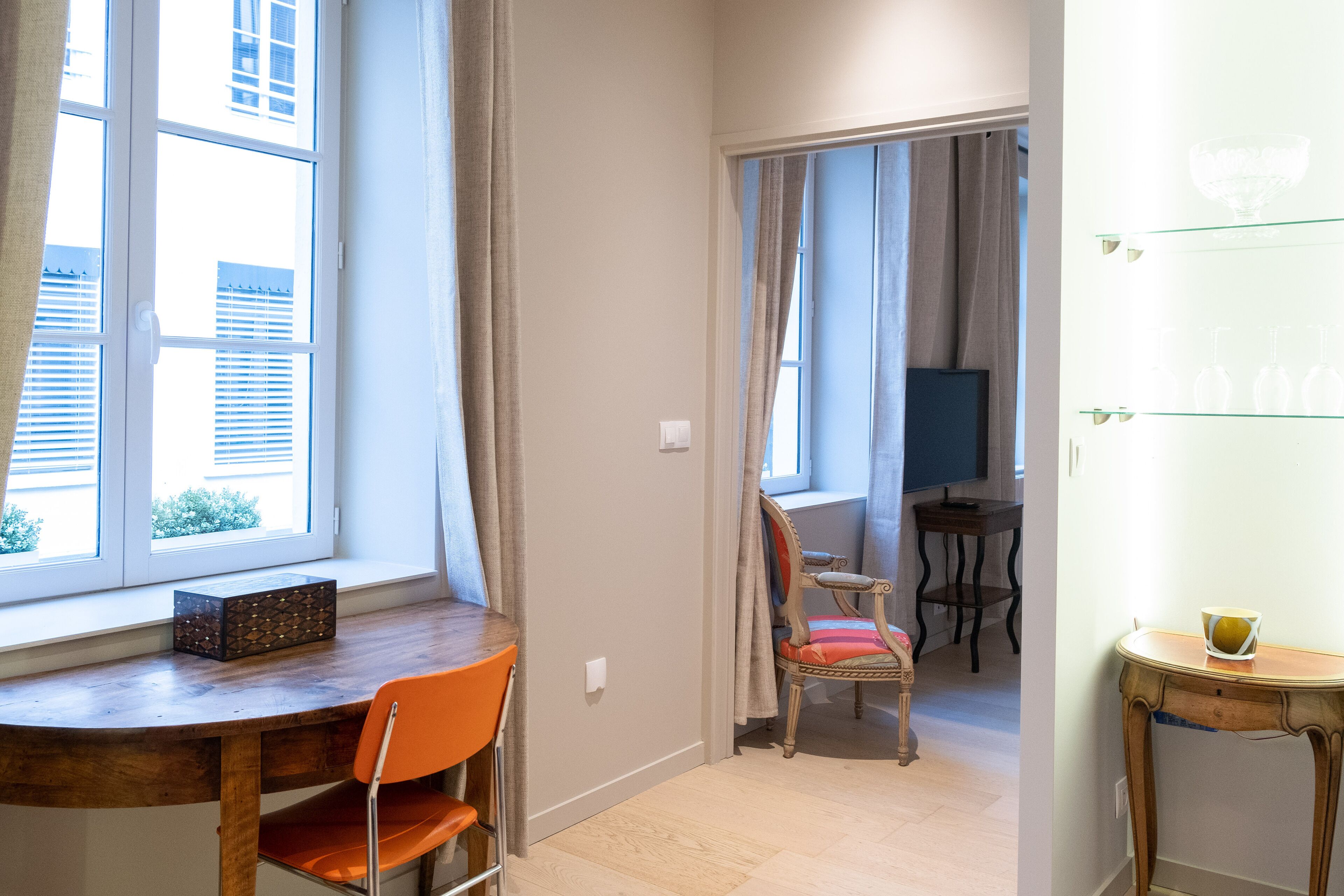 suite le vendome | living area | 100-cm flat-screen tv with digital channels, tv