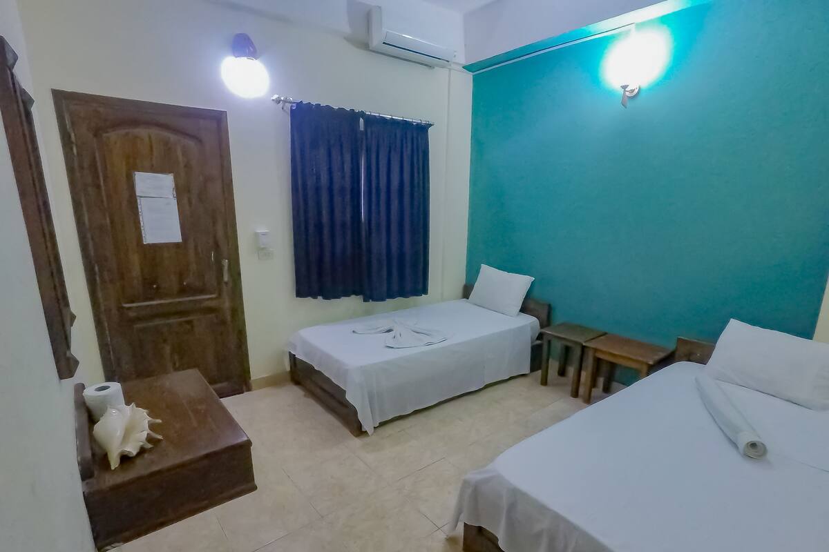 Standard Twin Room, 2 Twin Beds, Balcony, Mountain View | Blackout drapes