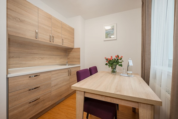 Standard Single Room (2) | Private kitchen