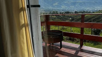 Panoramic Cabin, Valley View | Terrace/patio