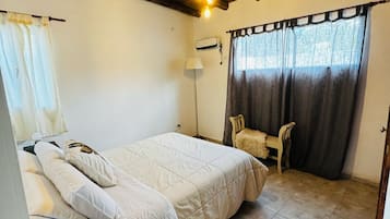 Panoramic Cabin, Valley View | 1 bedroom, iron/ironing board