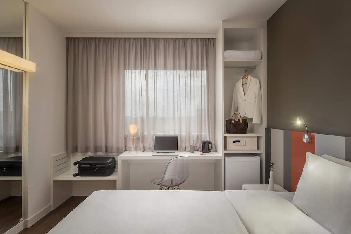 Minibar, Zimmersafe, Verdunkelungsvorhänge, kostenloses WLAN