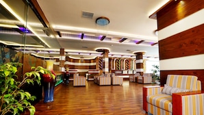 Lobby lounge - Hotel Blue Nile (Kannur)
