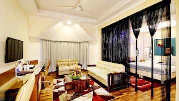 1 bedroom, minibar, in-room safe, desk